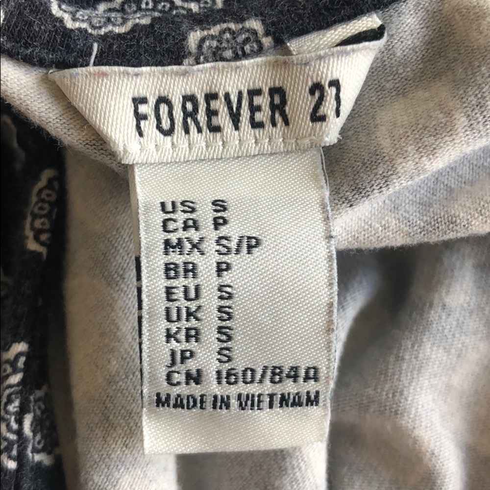 Patterned mock neck - Picture 3 of 3